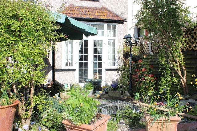  Image of 3 Bedroom Semi-Detached for sale at Abbey Wood London Lesnes Abbey, SE2 0QG