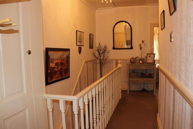  Image of 3 Bedroom Semi-Detached for sale at Abbey Wood London Lesnes Abbey, SE2 0QG