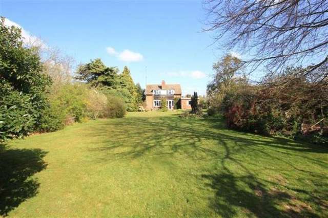  Image of 3 Bedroom Detached for sale at Nacton, IP10 0HF
