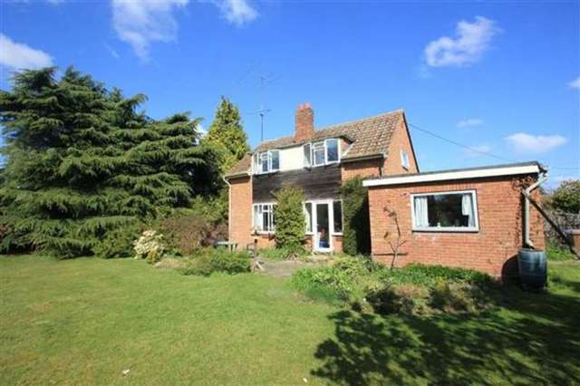  Image of 3 Bedroom Detached for sale at Nacton, IP10 0HF