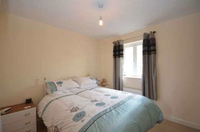  Image of 2 Bedroom Flat for sale at Pavilions Close  Brixham, TQ5 8BU