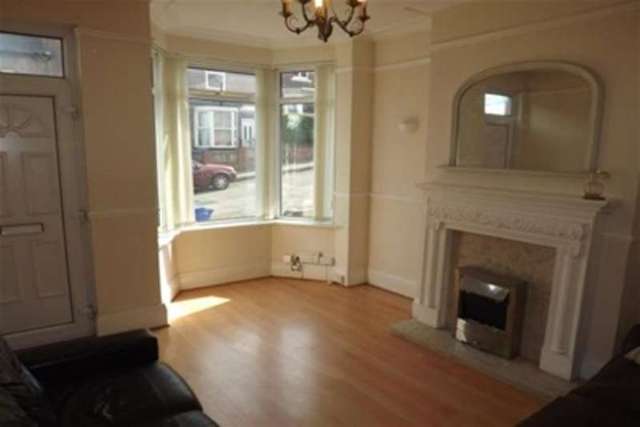  Image of 4 Bedroom Detached to rent at Sheffield, S11 8UN