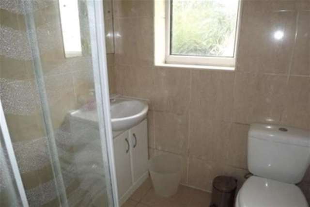  Image of 4 Bedroom Detached to rent at Sheffield, S11 8UN