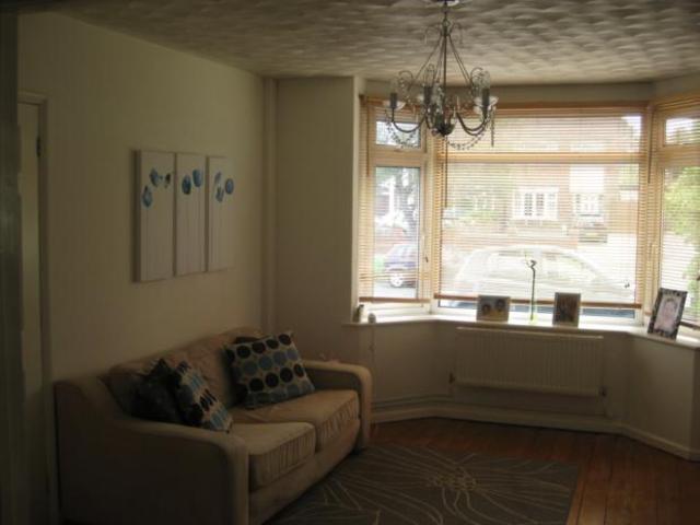  Image of 3 Bedroom Semi-Detached to rent at Putnoe Bedford Bedford, MK41 8JB