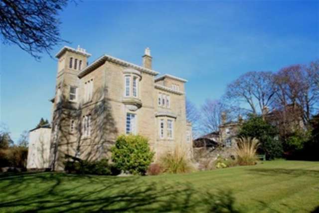  Image of 2 Bedroom Flat to rent at Ayr, KA7 2TS