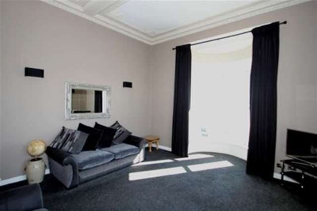  Image of 2 Bedroom Flat to rent at Ayr, KA7 2TS