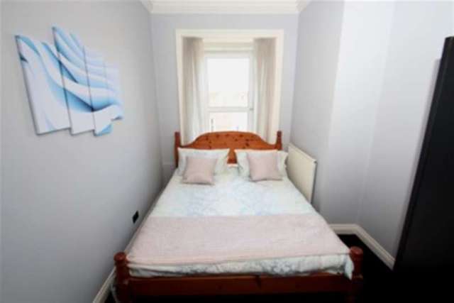  Image of 2 Bedroom Flat to rent at Ayr, KA7 2TS