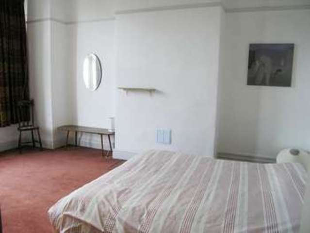  Image of 2 Bedroom Flat to rent at Wallasey, CH45 7PS