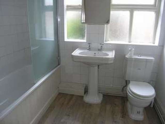  Image of 2 Bedroom Flat to rent at Wallasey, CH45 7PS