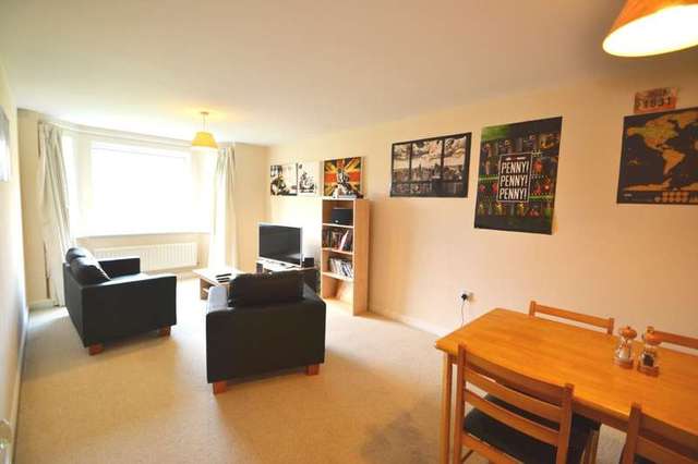  Image of 2 Bedroom Flat for sale at Augustine Court Spire View Salisbury, SP2 7GA