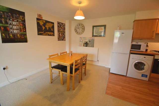  Image of 2 Bedroom Flat for sale at Augustine Court Spire View Salisbury, SP2 7GA