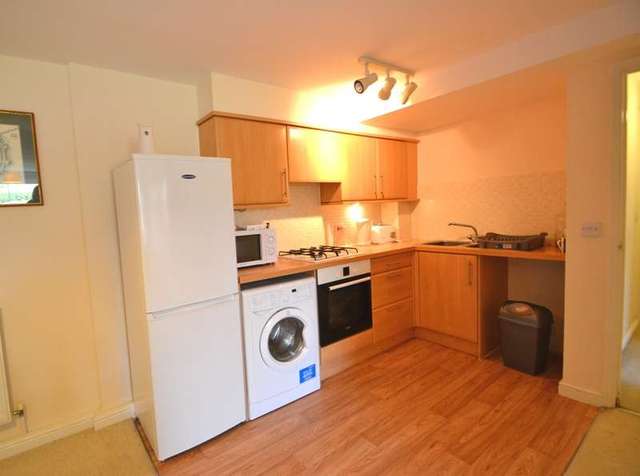  Image of 2 Bedroom Flat for sale at Augustine Court Spire View Salisbury, SP2 7GA