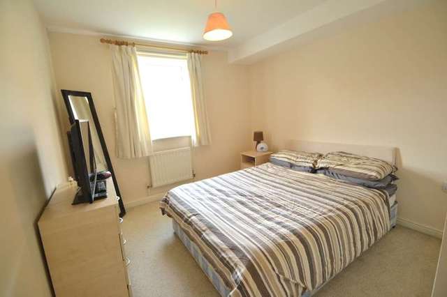  Image of 2 Bedroom Flat for sale at Augustine Court Spire View Salisbury, SP2 7GA