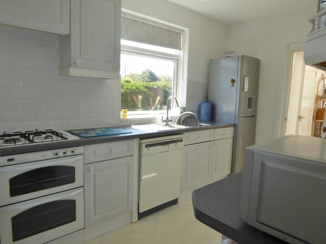  Image of 3 Bedroom Semi-Detached for sale at Stubbington Lane  Fareham, PO14 2PE