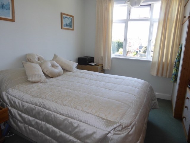  Image of 3 Bedroom Semi-Detached for sale at Stubbington Lane  Fareham, PO14 2PE