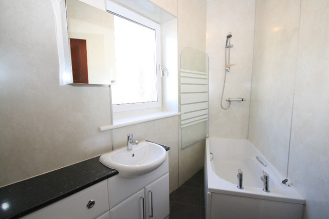 Image of 1 Bedroom Flat to rent at West End Dundee Dundee, DD2 2JD