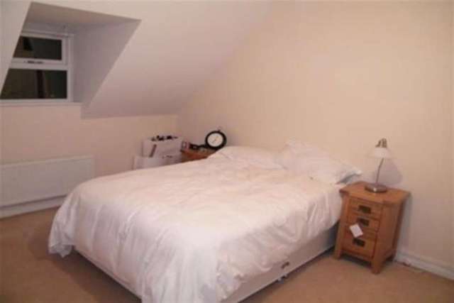  Image of 5 Bedroom Detached to rent at Stratford-upon-Avon, CV37 8QS