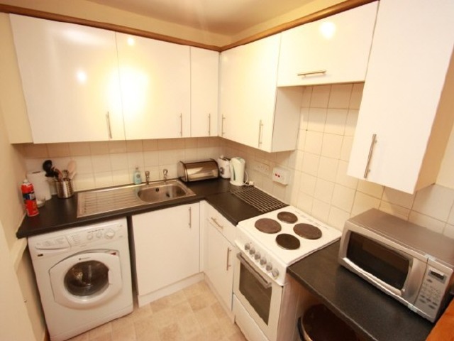  Image of 1 Bedroom Flat to rent at Gorgie Edinburgh Edinburgh, EH11 1UE
