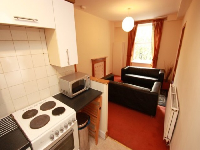  Image of 1 Bedroom Flat to rent at Gorgie Edinburgh Edinburgh, EH11 1UE