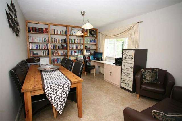  Image of 4 Bedroom Detached for sale at DEVIZES SN10 DEVIZES, SN10 3EZ