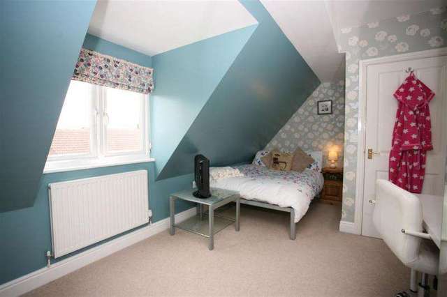  Image of 4 Bedroom Detached for sale at DEVIZES SN10 DEVIZES, SN10 3EZ