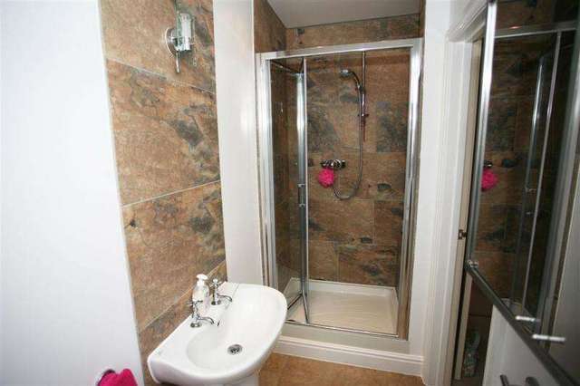  Image of 4 Bedroom Detached for sale at DEVIZES SN10 DEVIZES, SN10 3EZ
