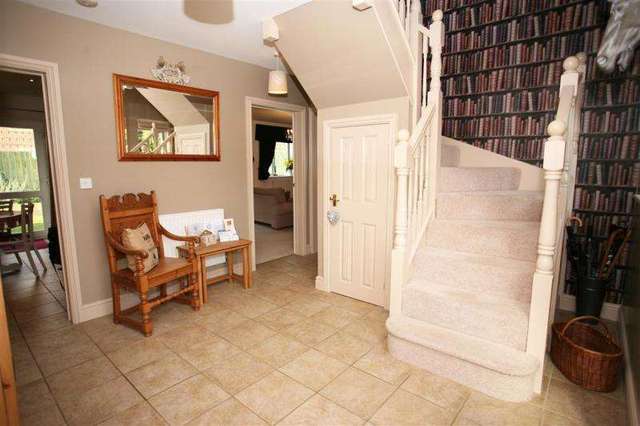  Image of 4 Bedroom Detached for sale at DEVIZES SN10 DEVIZES, SN10 3EZ