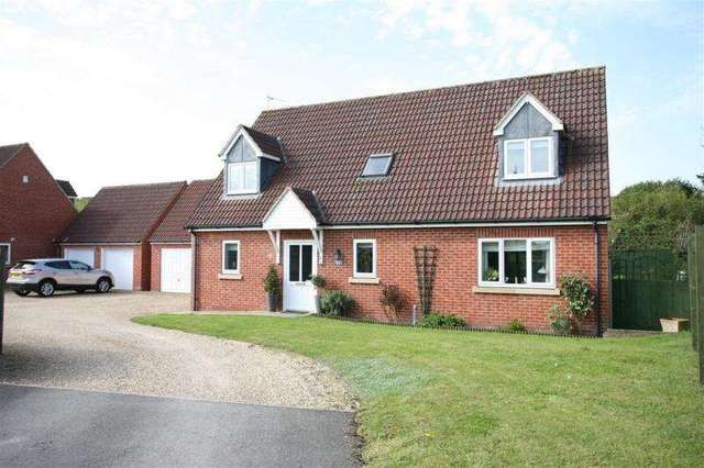  Image of 4 Bedroom Detached for sale at DEVIZES SN10 DEVIZES, SN10 3EZ