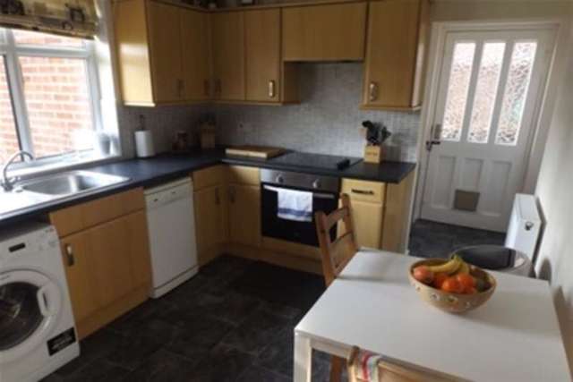  Image of 2 Bedroom Detached to rent at Nottingham, NG8 2PE