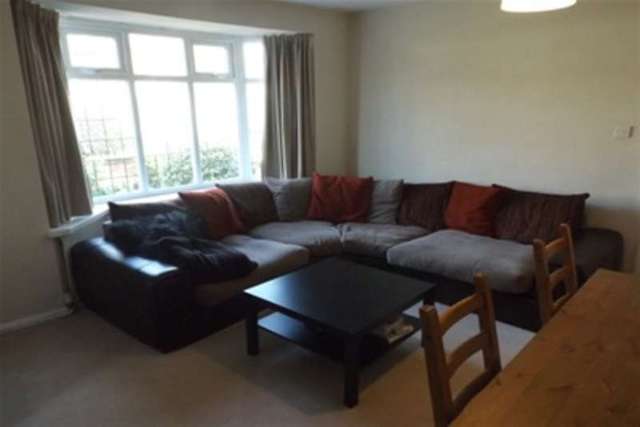  Image of 2 Bedroom Detached to rent at Nottingham, NG8 2PE