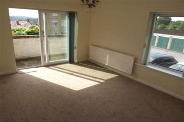  Image of 2 Bedroom Flat to rent at Chesterfield, S41 8PU