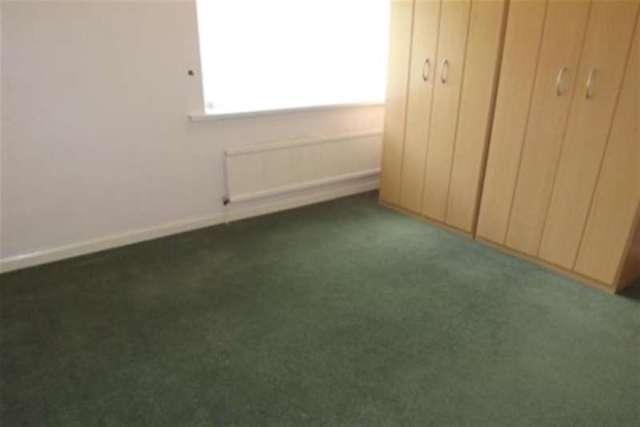  Image of 2 Bedroom Flat to rent at Chesterfield, S41 8PU