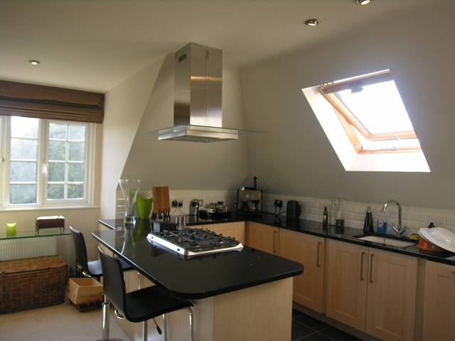  Image of 2 Bedroom Flat to rent at 38 Keswick Road Boscombe Manor Bournemouth, BH5 1LR