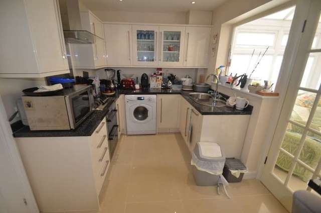  Image of 3 Bedroom Detached for sale at Windlesham, GU20 6QL