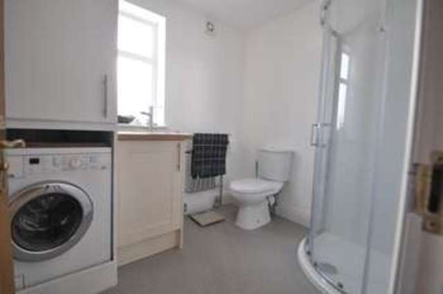  Image of Detached to rent at Nork Way  Banstead, SM7 1HW