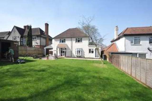  Image of Detached to rent at Nork Way  Banstead, SM7 1HW