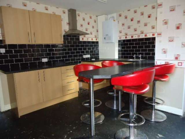  Image of 4 Bedroom Detached to rent at De Lacy Street Ashton on Ribble Preston, PR2 2DD
