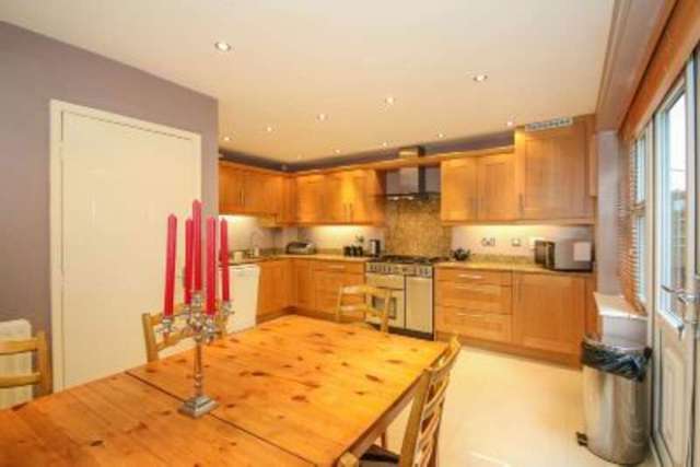  Image of 4 Bedroom Town House for sale at ALTRINCHAM, WA15 7LJ