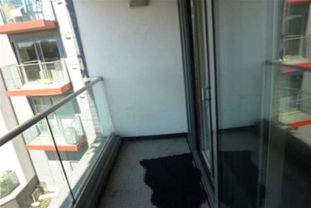  Image of 1 Bedroom Flat to rent at London, E3 2PZ