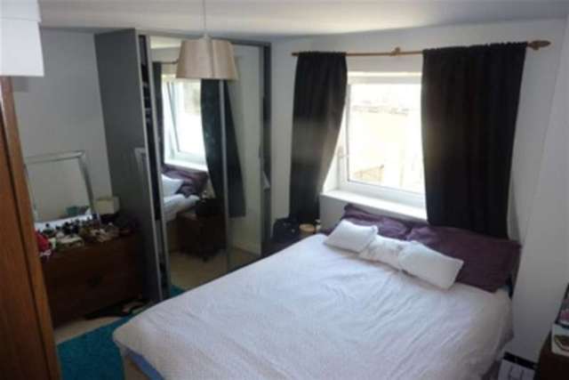  Image of 1 Bedroom Flat to rent at London, E3 2PZ