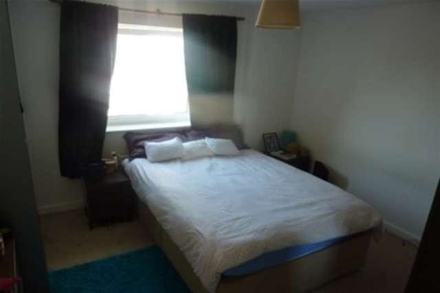  Image of 1 Bedroom Flat to rent at London, E3 2PZ