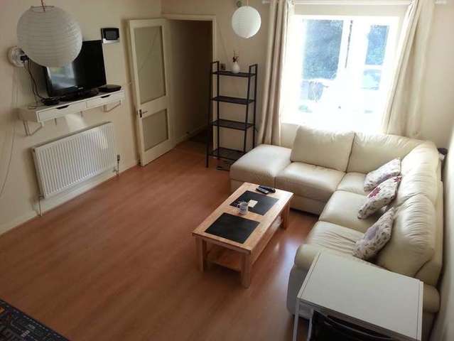  Image of 2 Bedroom Mews to rent at Amblecote Meadows  London, SE12 9TA