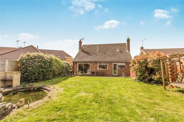  Image of 4 Bedroom Detached for sale at Ashridge Drive Bricket Wood ST. ALBANS, AL2 3SH