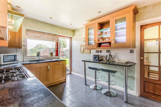  Image of 4 Bedroom Detached for sale at Ashridge Drive Bricket Wood ST. ALBANS, AL2 3SH
