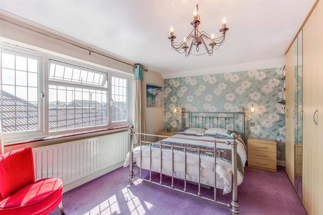  Image of 4 Bedroom Detached for sale at Ashridge Drive Bricket Wood ST. ALBANS, AL2 3SH