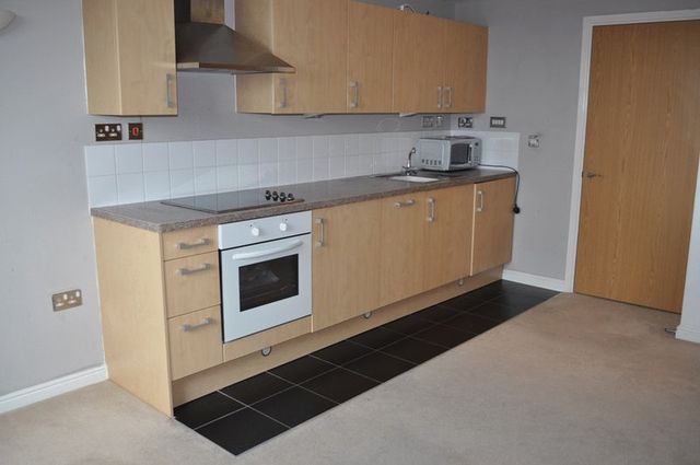  Image of Flat for sale at Throwley Way  SUTTON, SM1 4FD