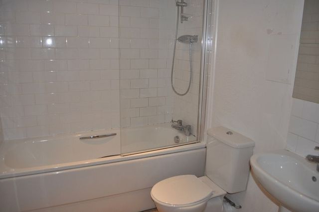  Image of Flat for sale at Throwley Way  SUTTON, SM1 4FD