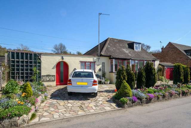  Image of 2 Bedroom Chalet to rent at Bank Mill  Berkhamsted, HP4 2ER