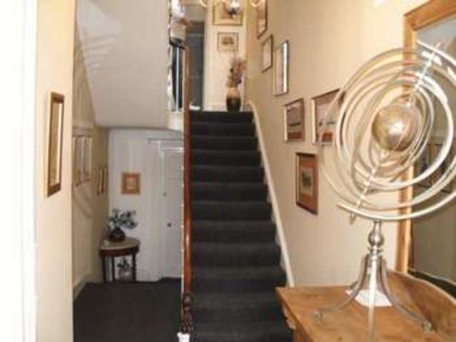  Image of 1 Bedroom Property to rent at 63 Bath Road  Cheltenham, GL53 7LH