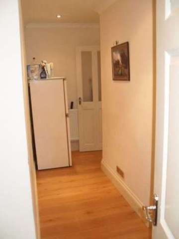  Image of 2 Bedroom Flat to rent at Bath Street  Cheltenham, GL50 1YE
